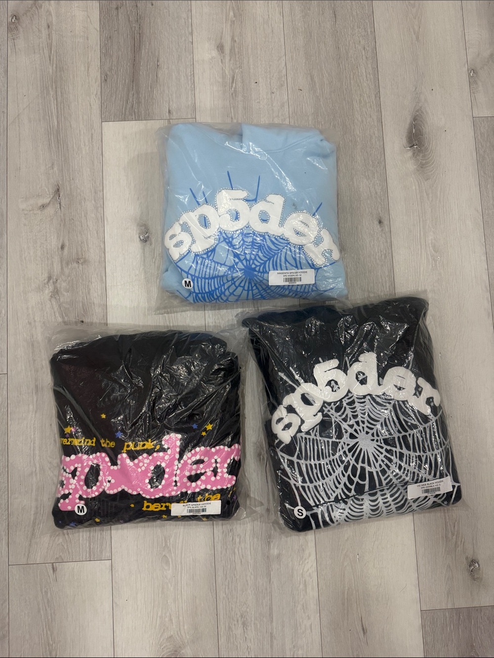 Double Sp5der Medium and small & S⭐️pder hoodie 🕸️M